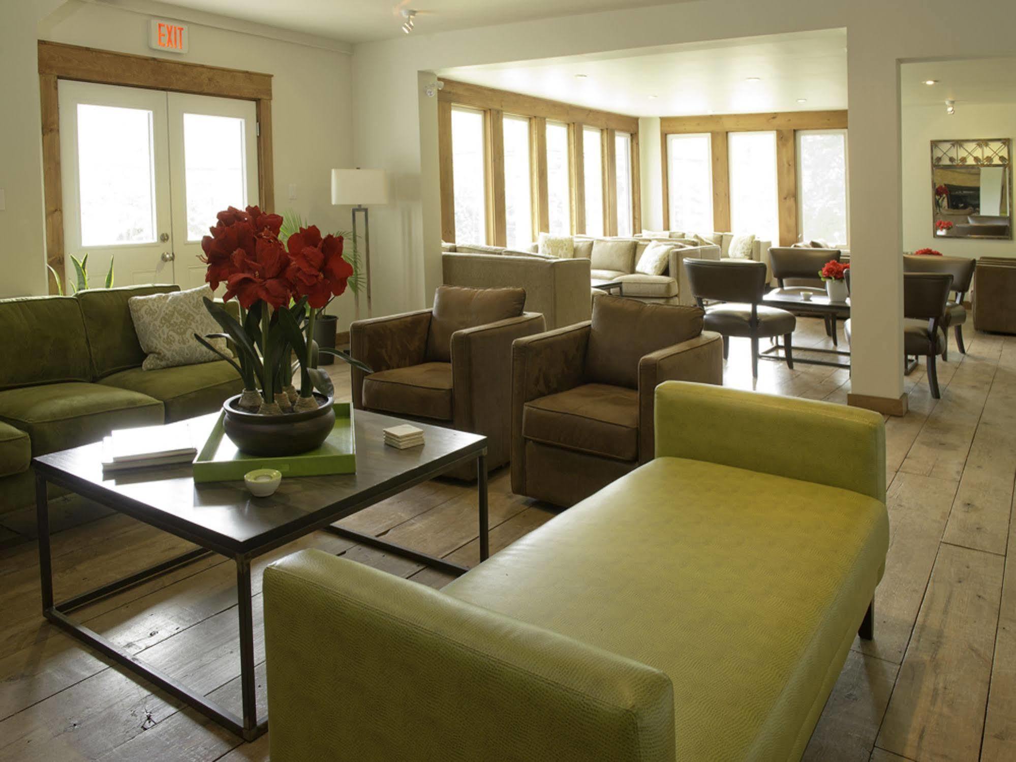 Pine Lodge Muskoka Huntsville Extérieur photo