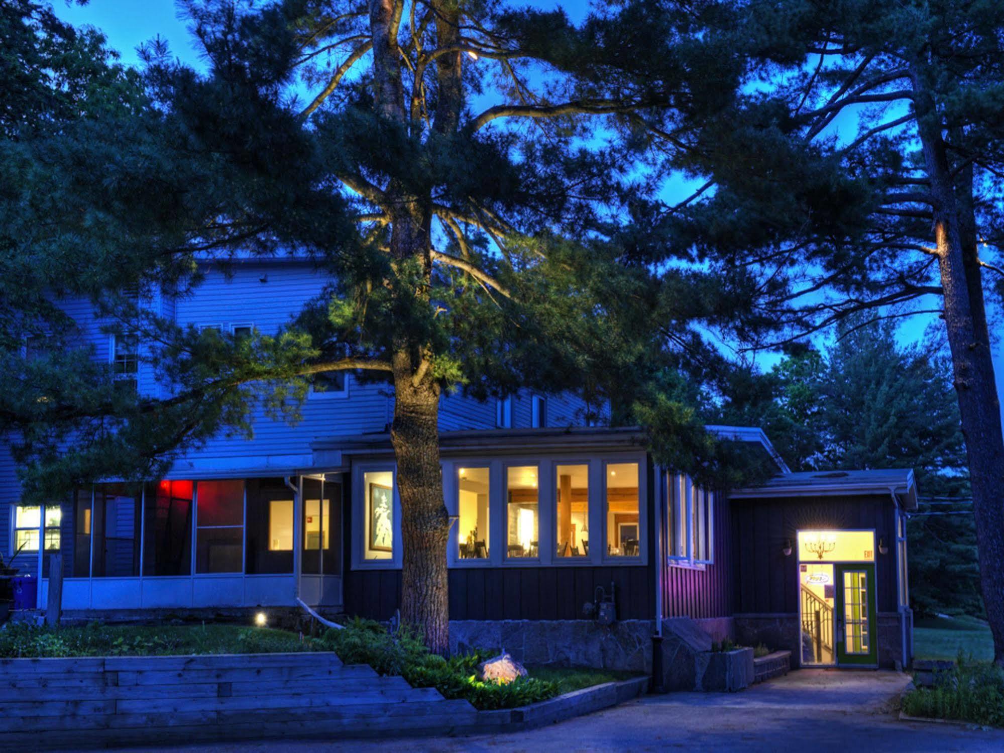 Pine Lodge Muskoka Huntsville Extérieur photo
