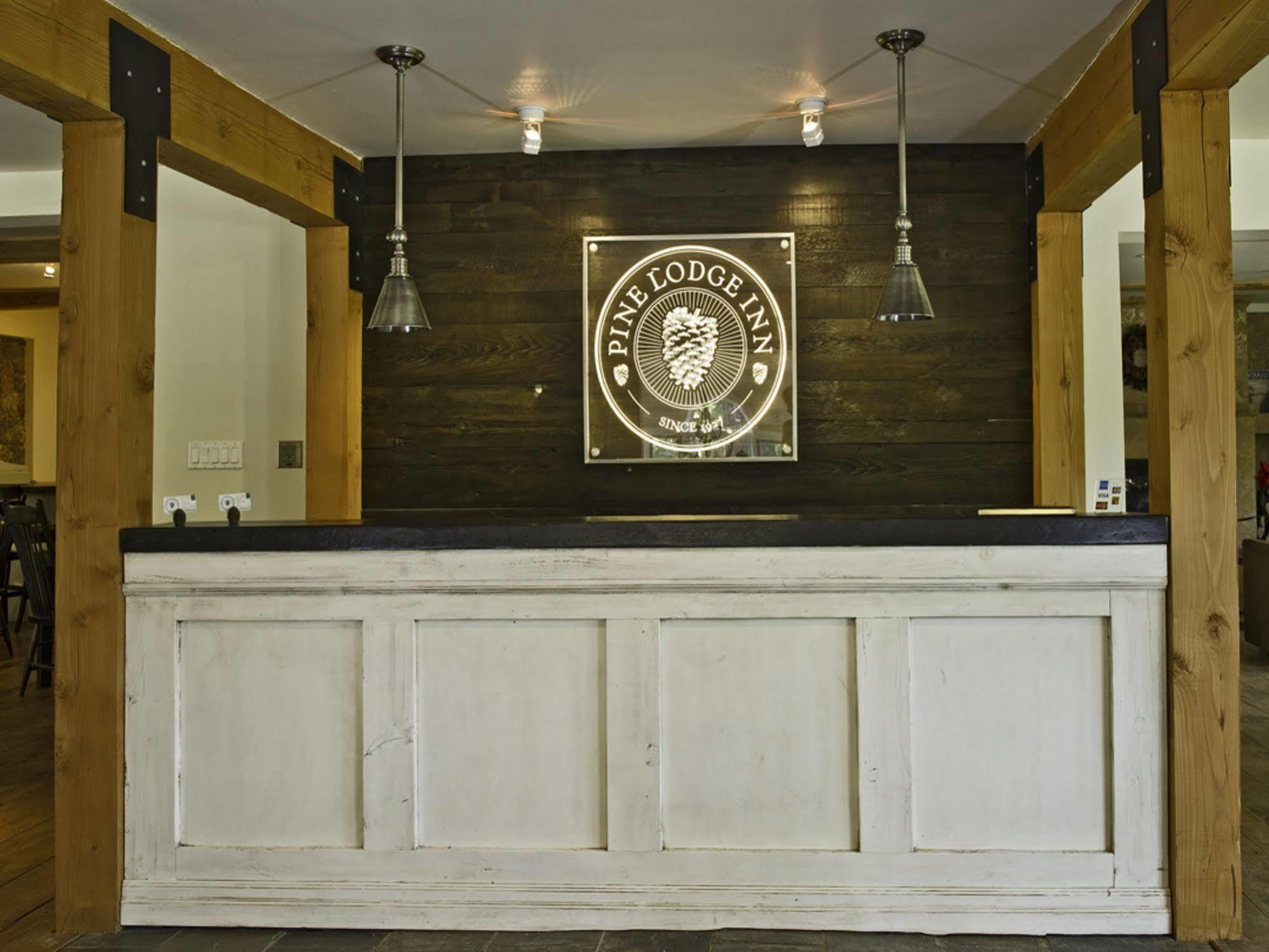Pine Lodge Muskoka Huntsville Extérieur photo